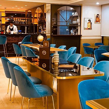 Just Hotel Сароно Екстериор снимка